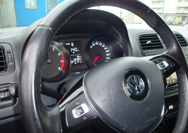 Volkswagen Polo cena 31000 przebieg: 102700, rok produkcji 2014 z Żuromin małe 67